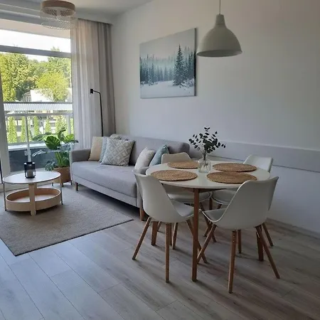 Harmonia Z Basenem By & Apartments, Ku Morzu Сянозеты